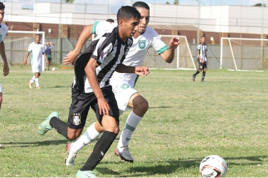 Vitória em clássico e goleadas marcam primeira rodada do Candanguinho