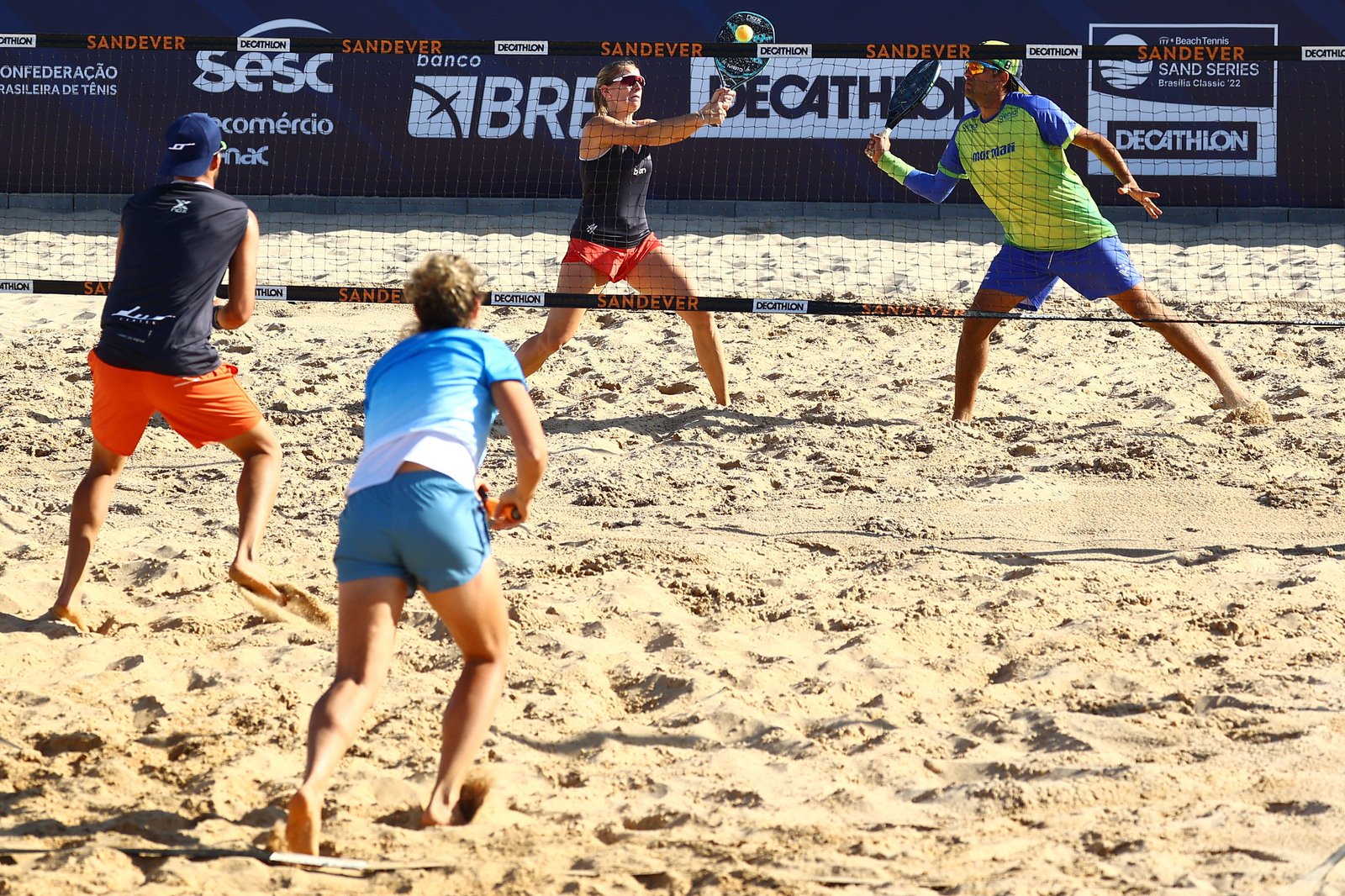 Sand Series Decathlon reuniu mais de 10 mil pessoas no Beach Tennis em Brasília