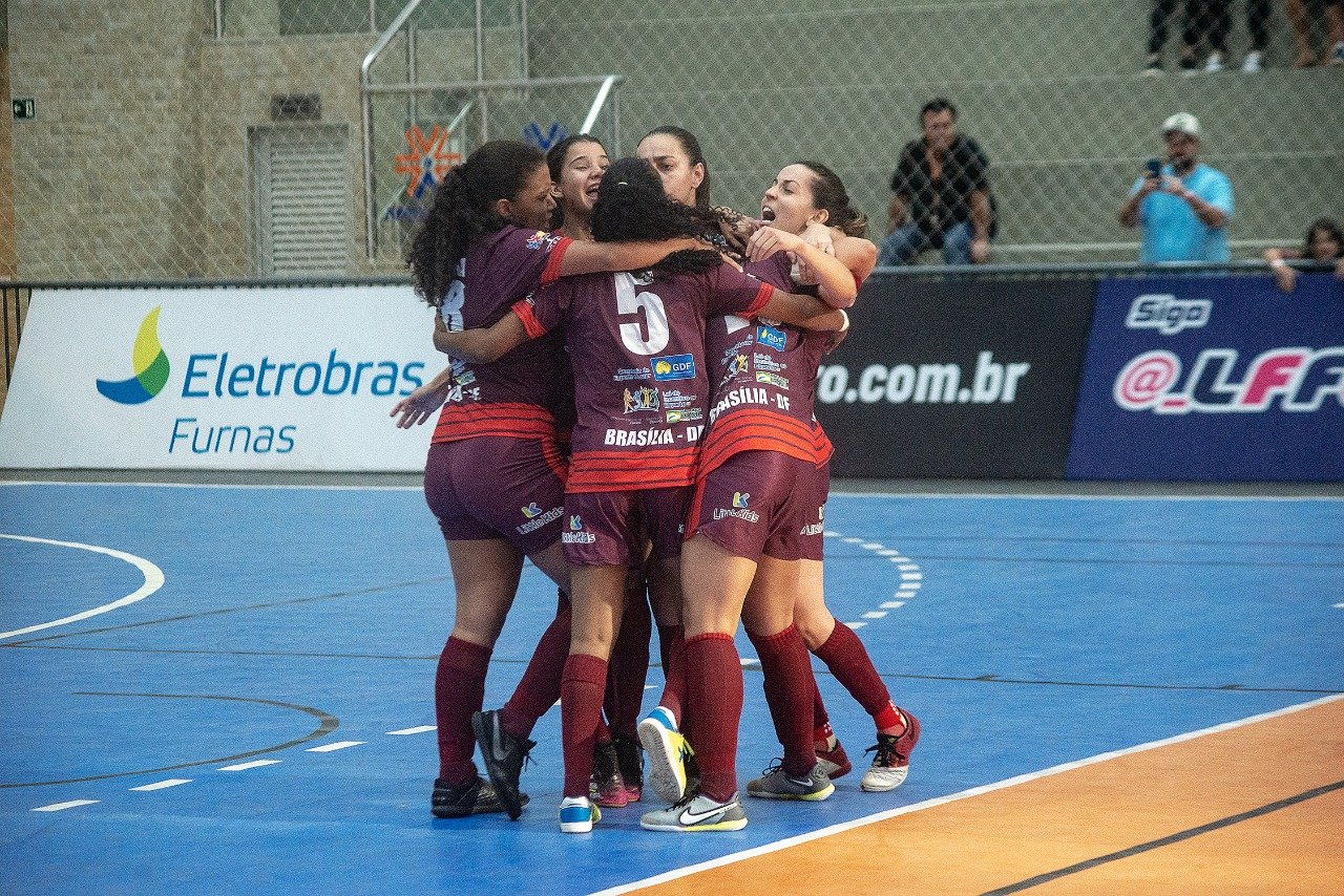 APCEF/ADEF soma três pontos e chega à primeira posição da LFF