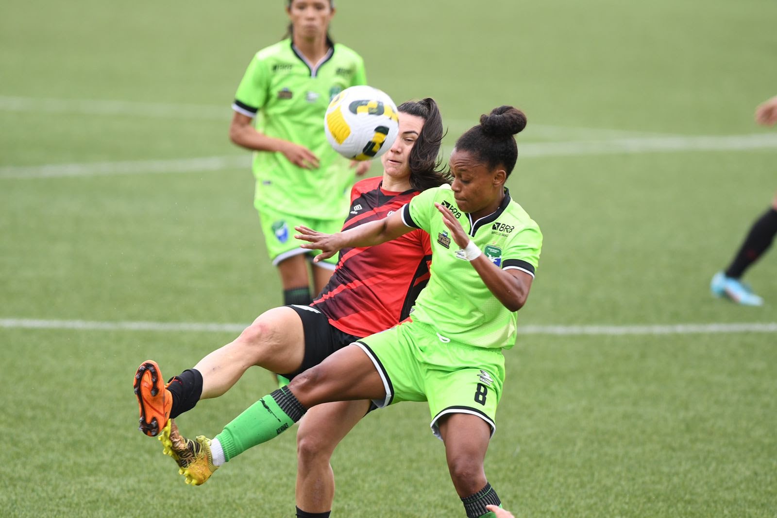 Tefinha comemora vitória e projeta última rodada