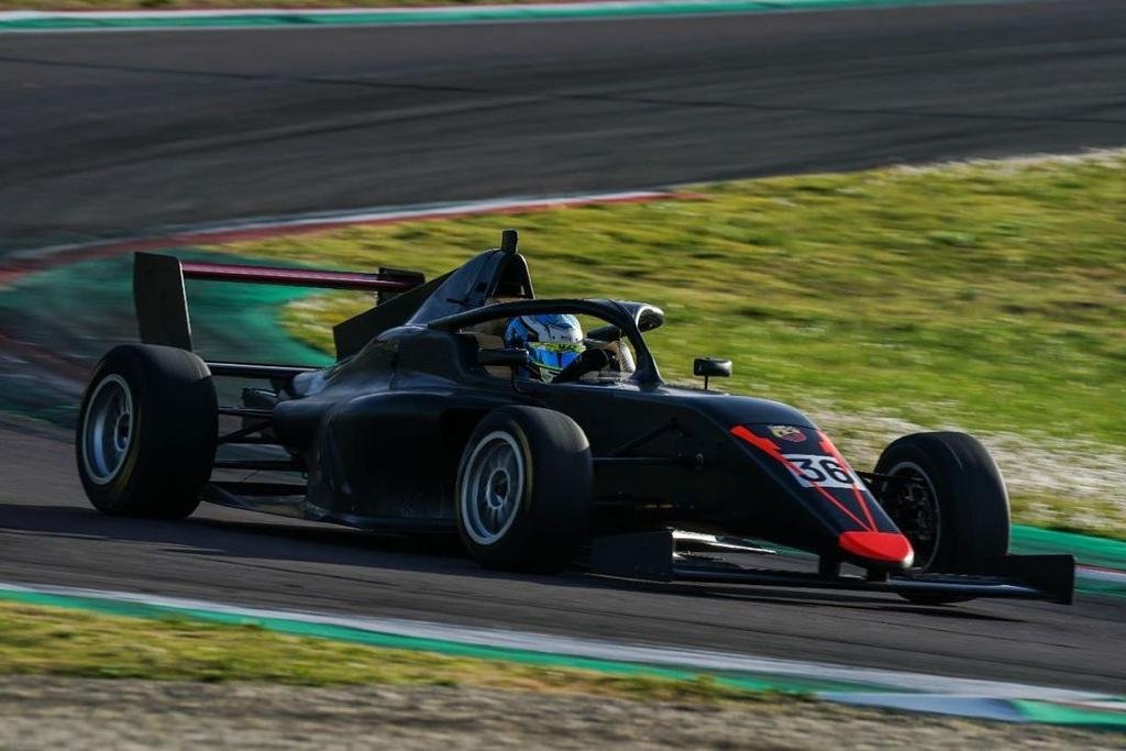 Talento do automobilismo brasiliense continua brilhando na Fórmula 4 brasileira
