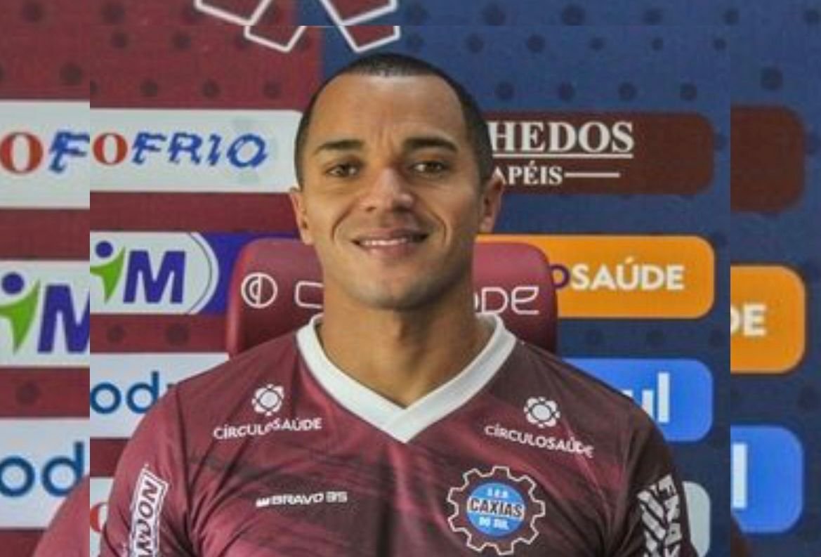 Coruja acerta com atacante experiente que estava no Caxias