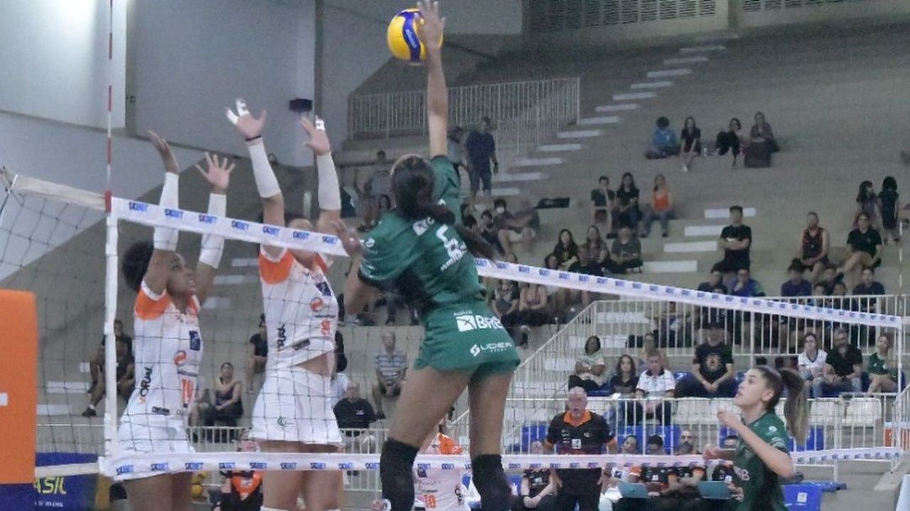 Superliga Feminina: Brasília Vôlei reage e vence São Caetano