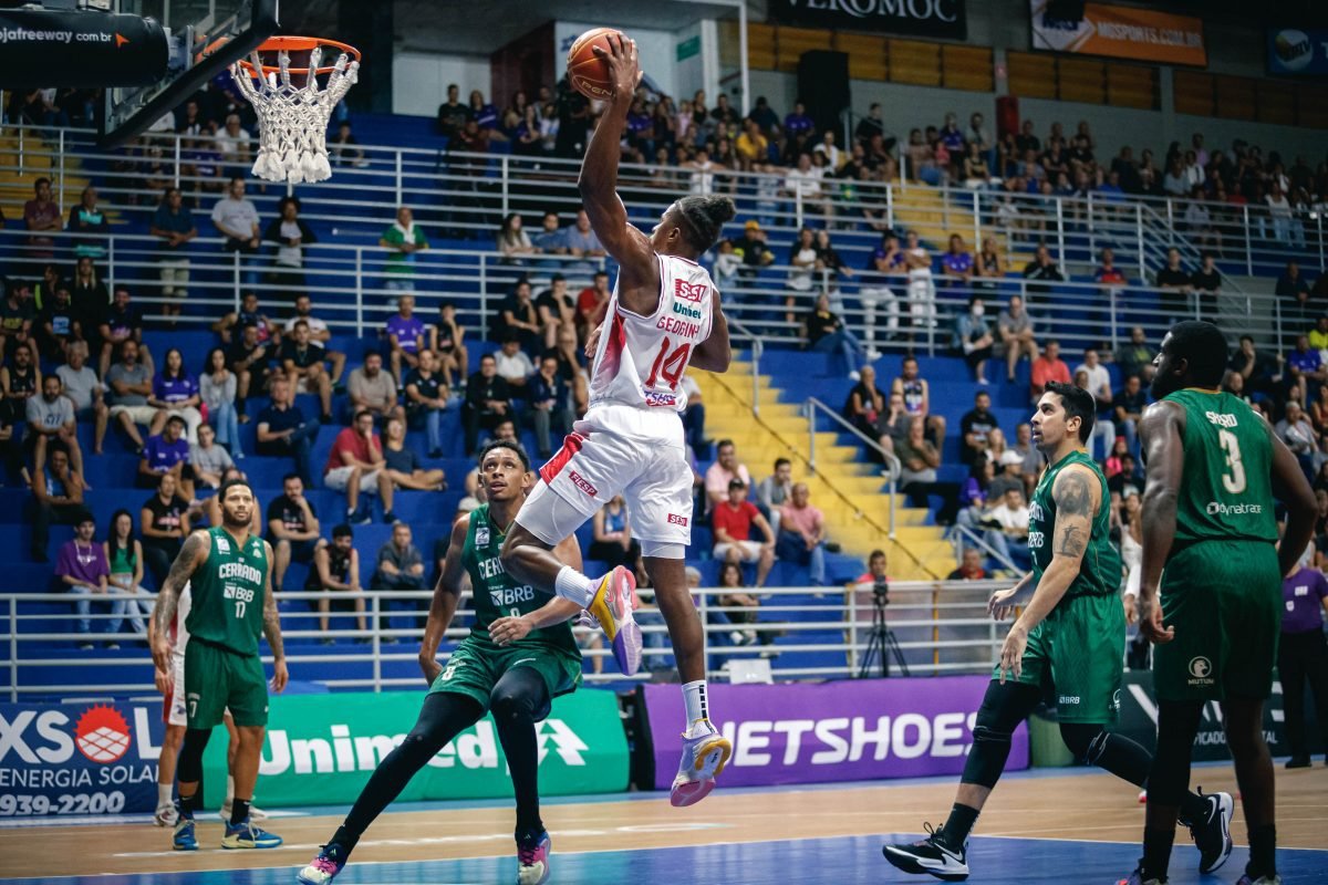 Cerrado cai para invicto Franca
