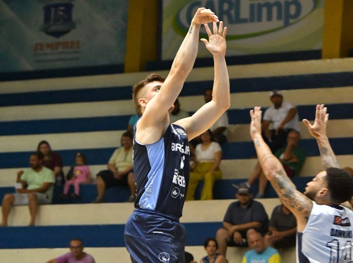 No sufoco, Brasília Basquete reage e vence Rio Claro