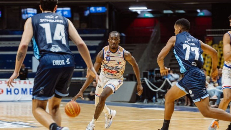 Brasília Basquete sofre nova derrota diante de sua torcida