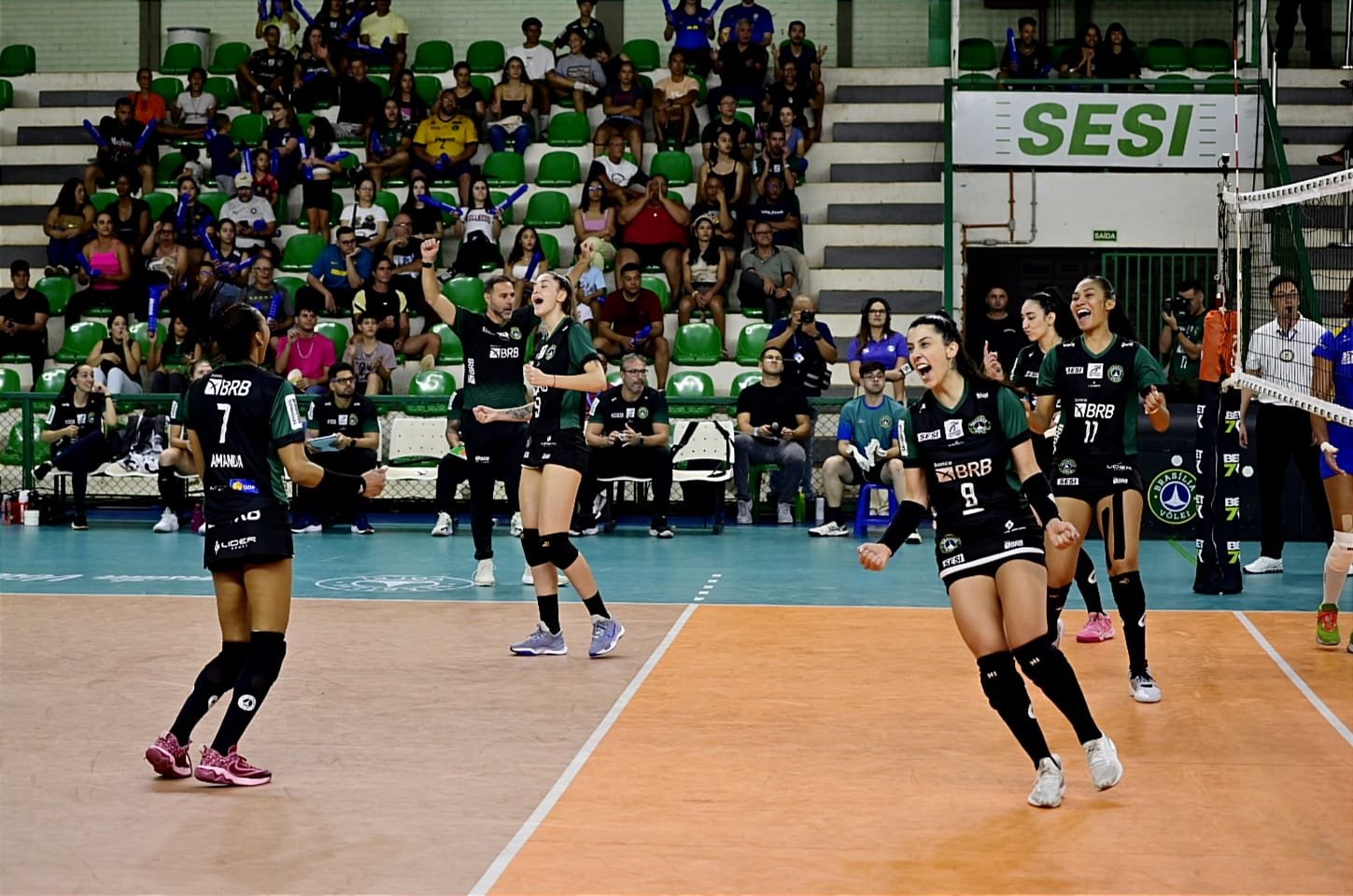 Superliga: Brasília Vôlei vence a primeira com grande atuação e sobe na tabela
