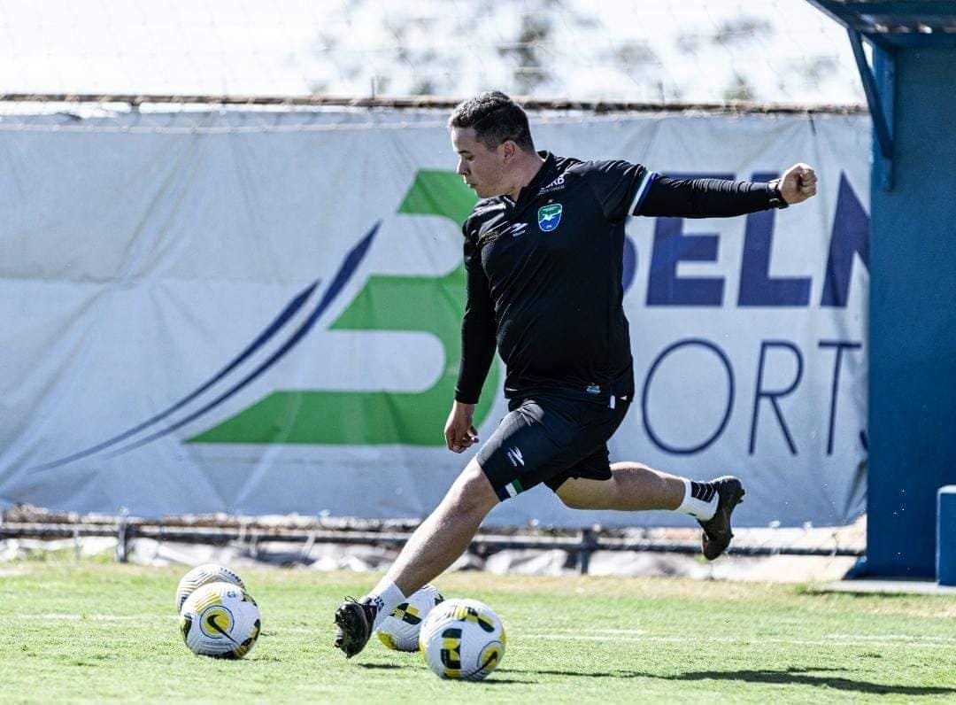 Gabriel Floquinho segue no Minas Brasília para 2023