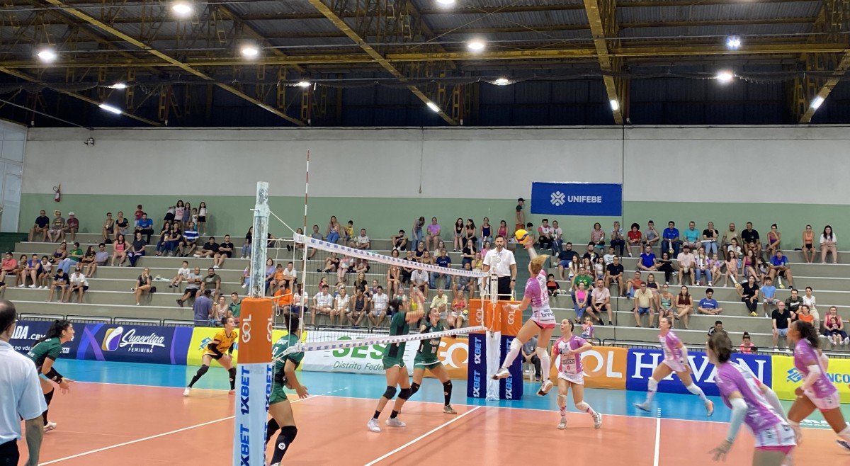 Superliga Feminina – Brasília se impõe nos set points e derrota lanterna