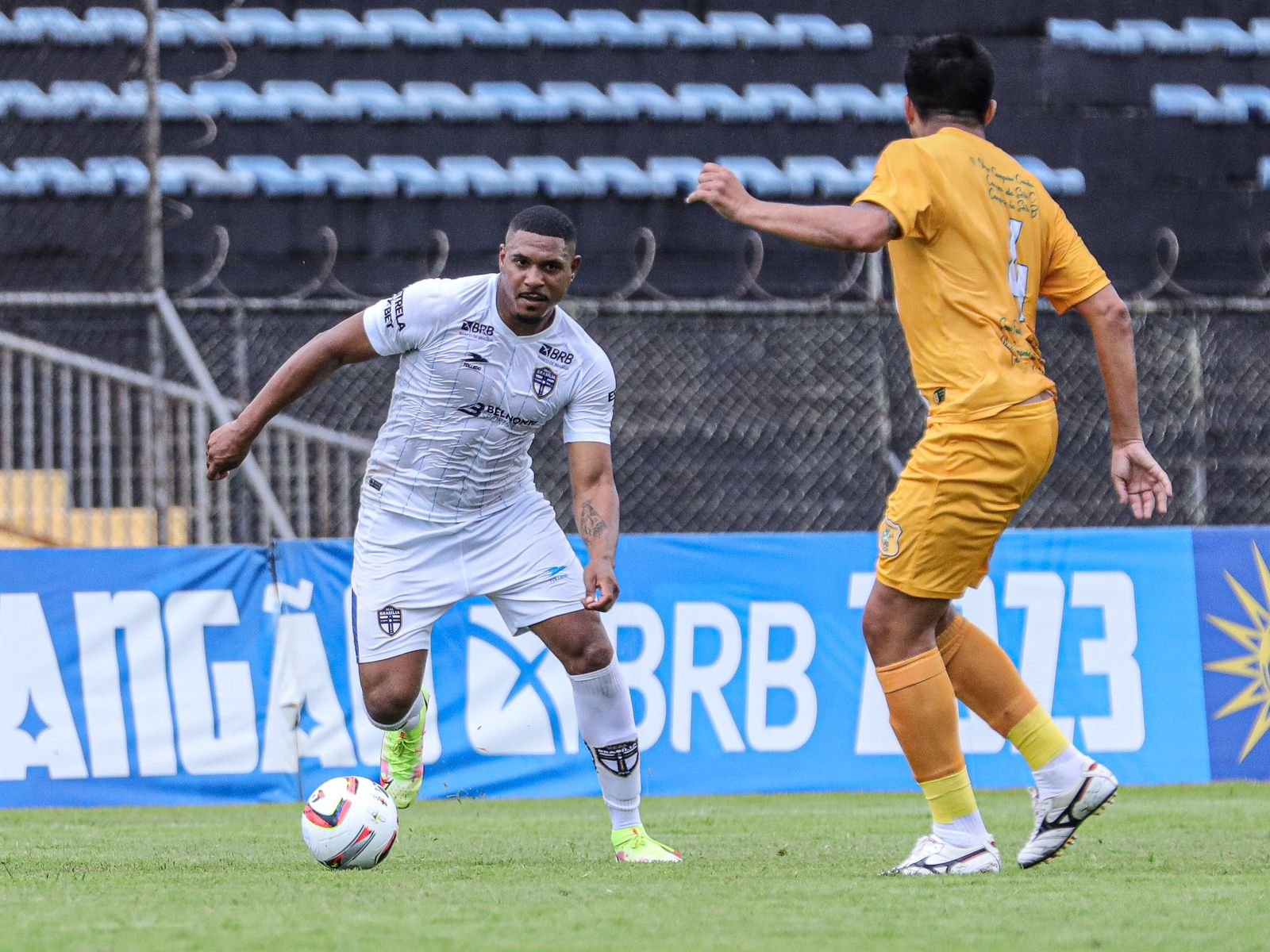 Em jogo de cinco gols, Brasiliense leva a melhor sobre o Real Brasília