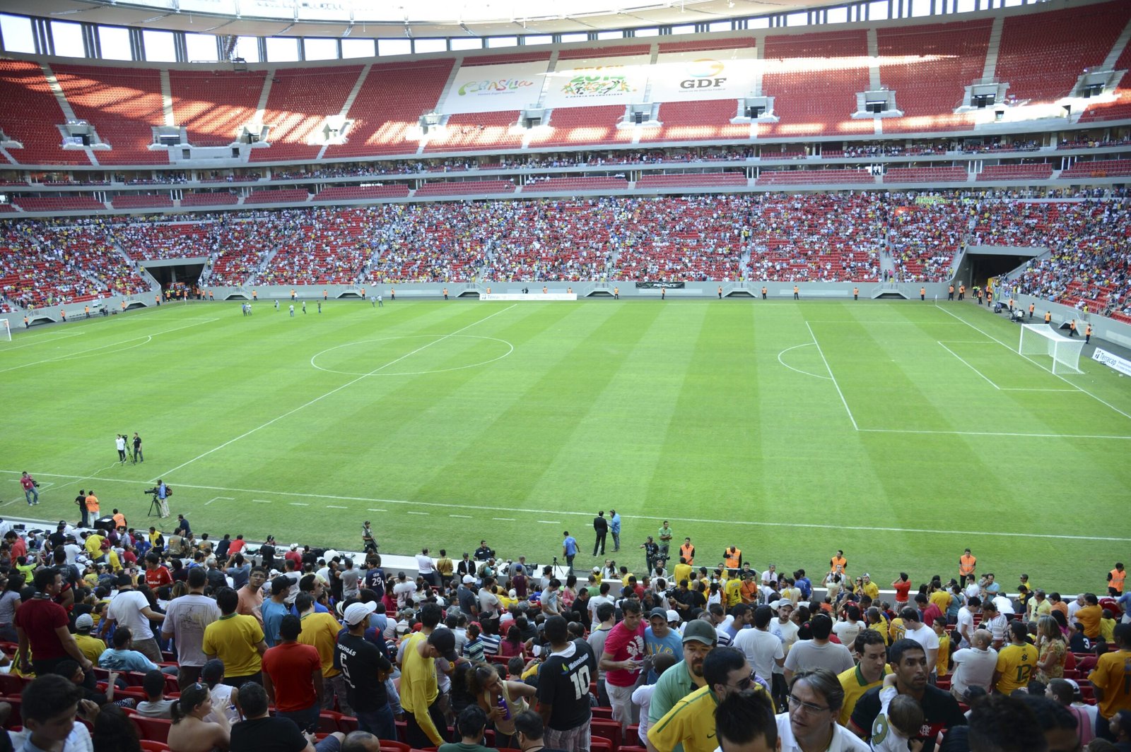 Há 10 anos, o Estádio Mané Garrincha era inaugurado em uma final de Candangão
