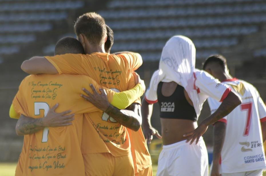 Brasiliense vence com tranquilidade e se garante no mata-mata da Série D