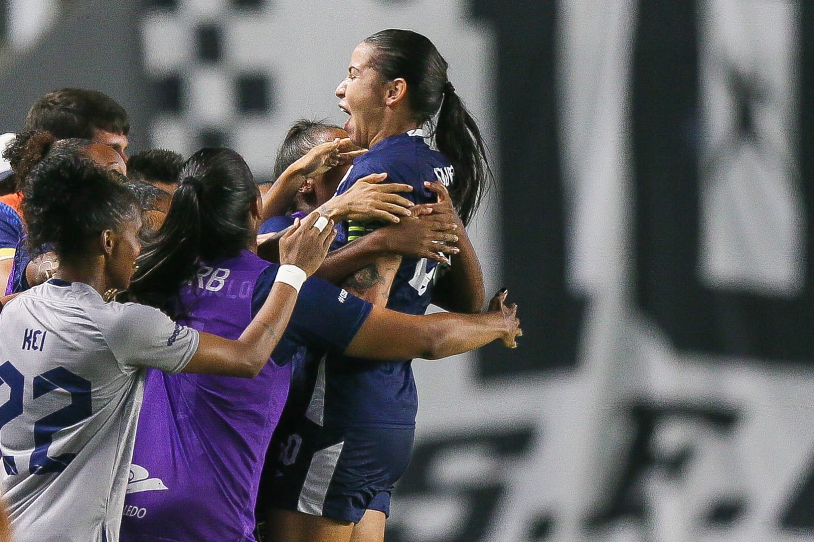 Real Brasília estreia no Brasileiro Feminino com empate na Vila Belmiro