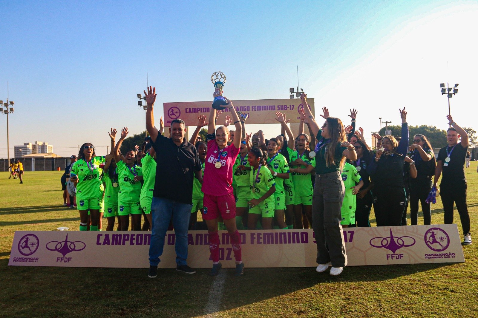 Em partida atrasada, Feminino Sub-17 define campeão da primeira edição