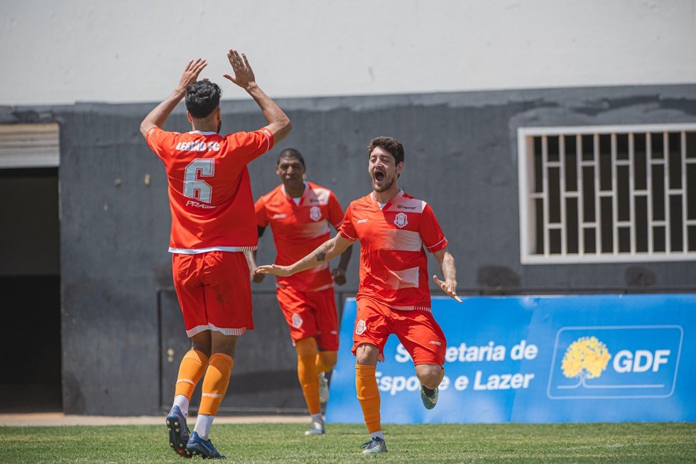 Sucuri fecha o gol e bola parada decide para o Legião