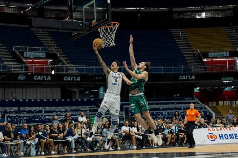 Brasília vence o Bauru e fecha o ano no Top 3 do NBB