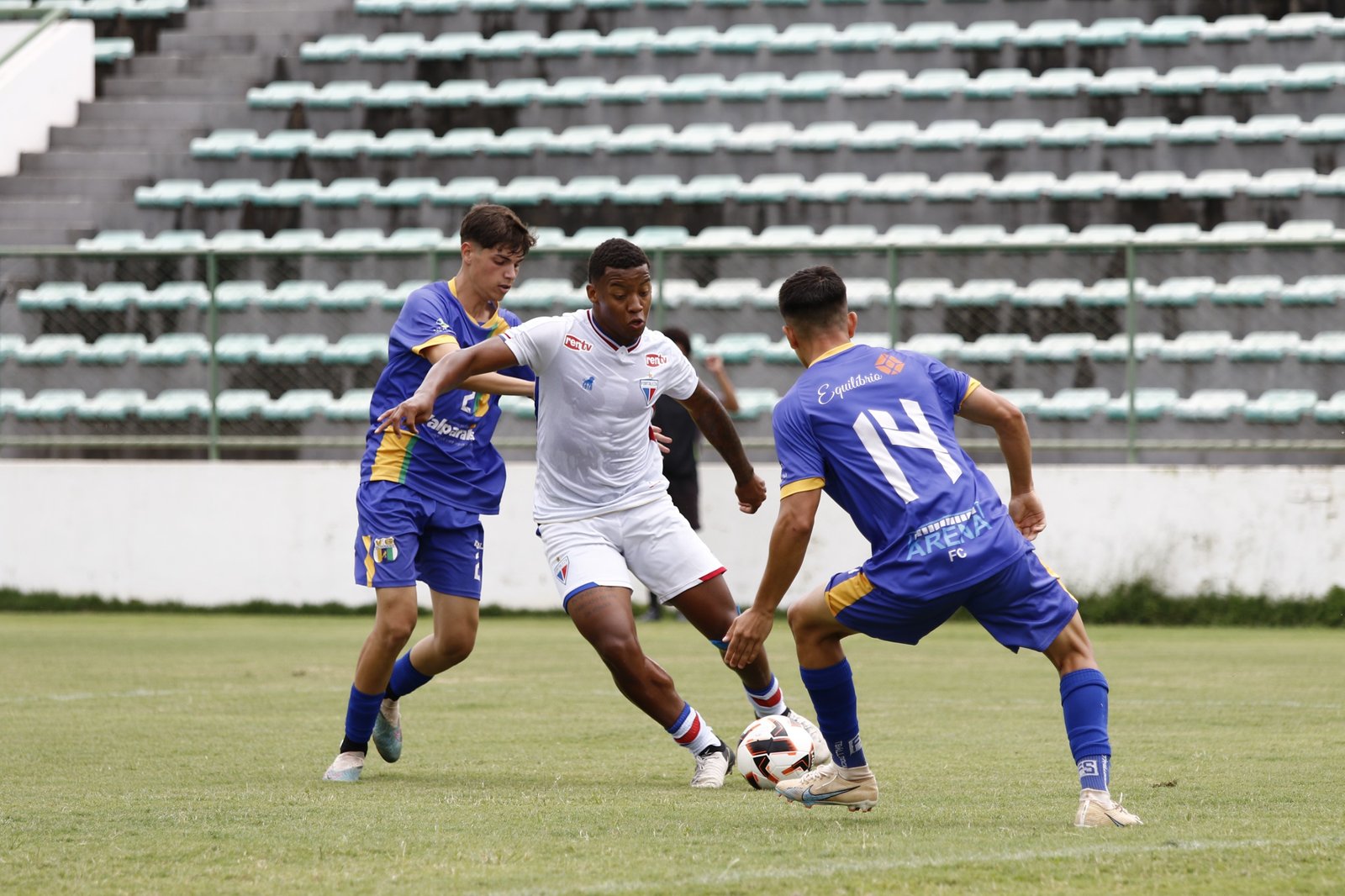 Mais 4 times avançam às quartas de final na Super Copa Capital