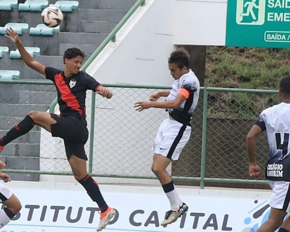 Heróico Atlético-GO vence Corinthians-SP e está na final da Supercopa Capital