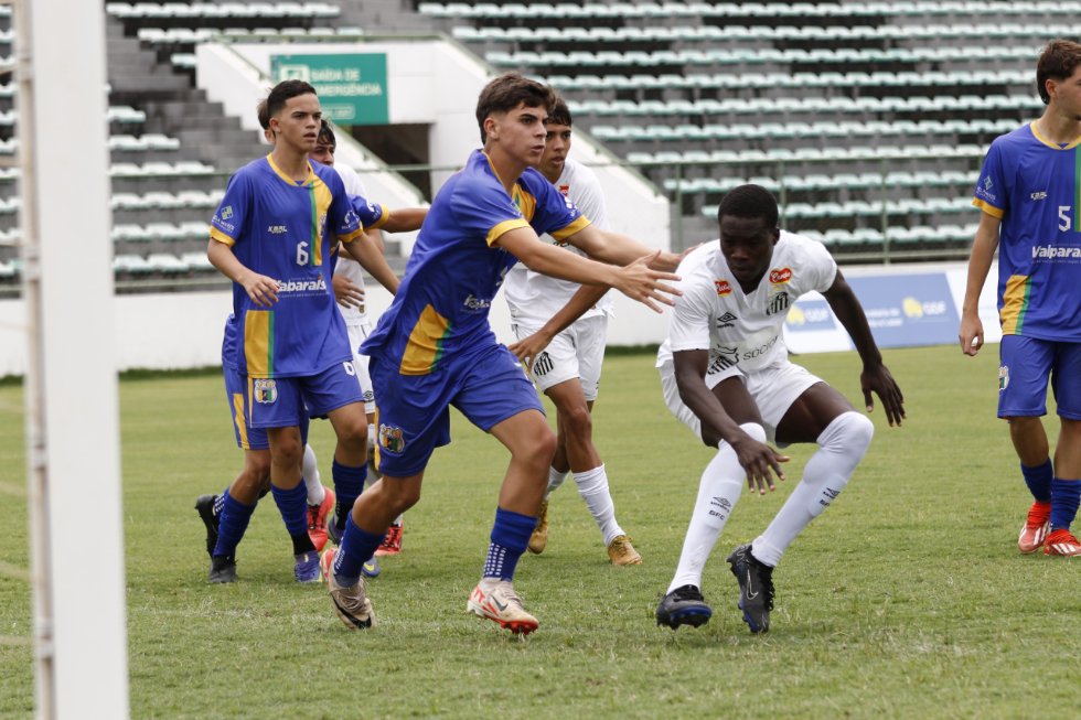 Grêmio Valparaíso perde chances e é derrotado pelo Santos-SP pela Supercopa Capital