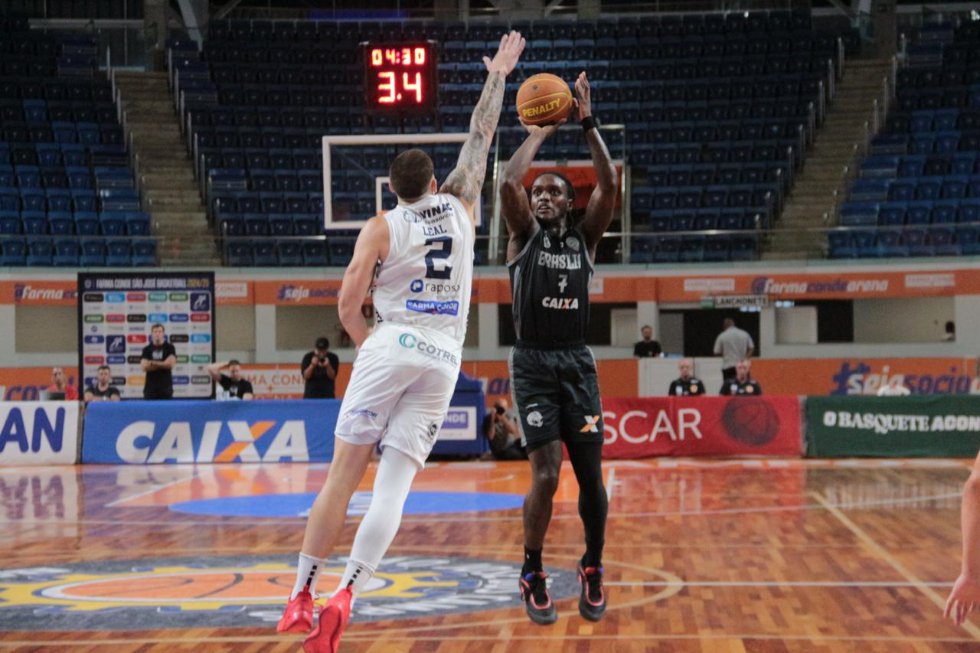 Brasília Basquete perde o primeiro jogo do ano