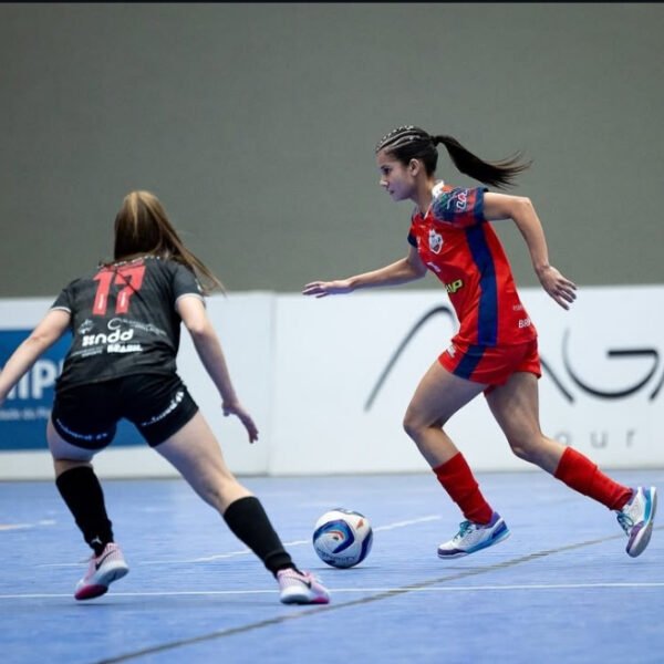 ADEF pressiona, mas perde para Leoas da Serra pela Liga Feminina Futsal