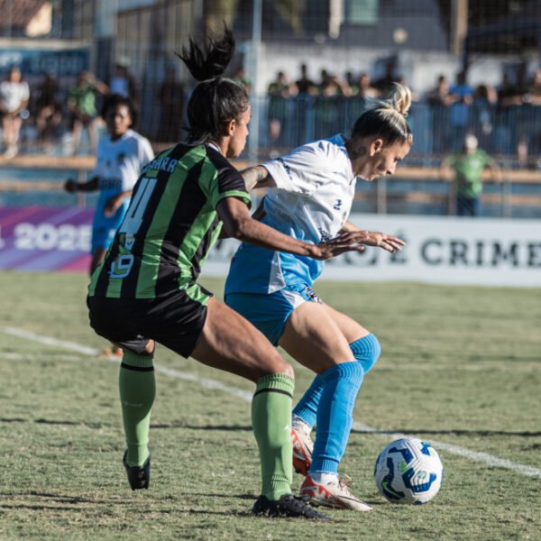 Real Brasília e América-MG empatam em duelo equilibrado