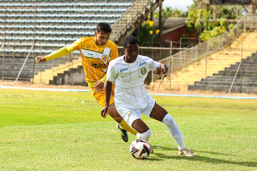 Visitantes se dão bem nos jogos de ida das quartas do Candanguinho Sub-20