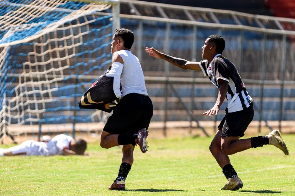 Sobradinho volta a vencer o Santa Maria e garante vaga na final e na Copinha 2026