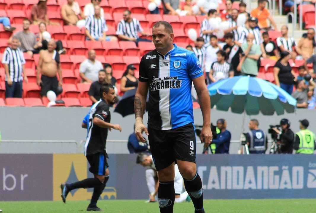 Brasiliense anuncia contratação de Wallace Pernambucano