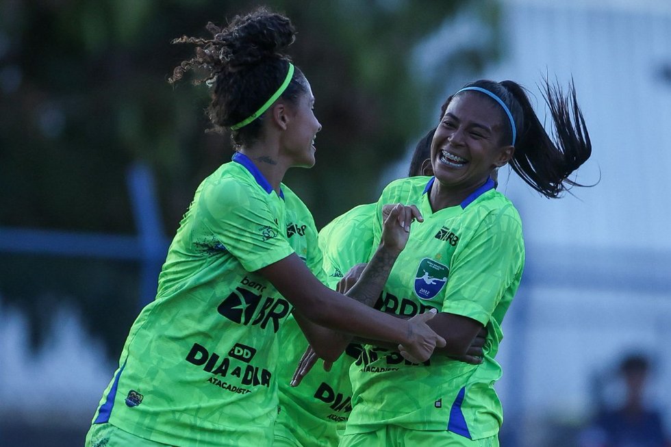 Minas Brasília goleia Cruzeiro e lidera o Candangão Feminino