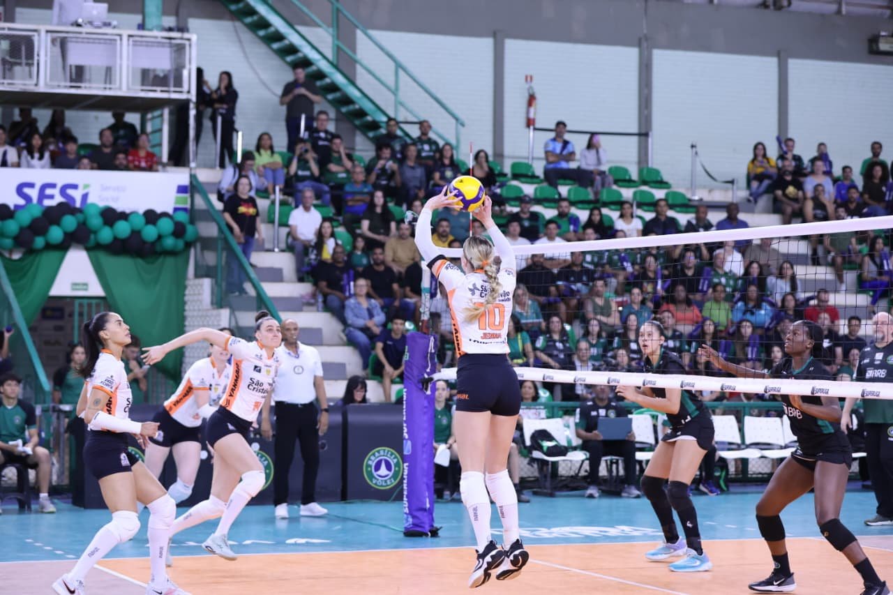 Brasília não suporta força de favorito e perde na Superliga Feminina