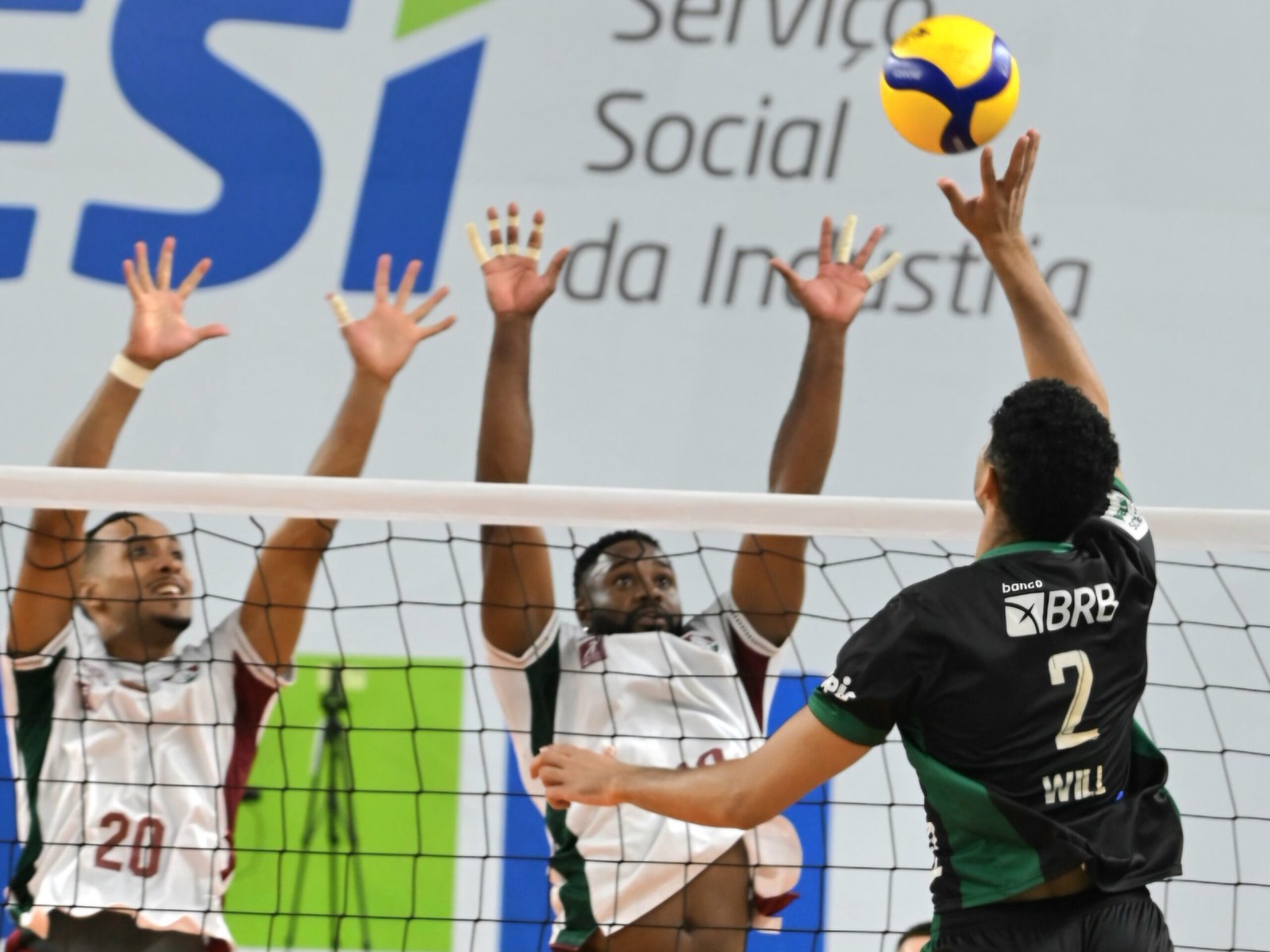 Brasília Vôlei estreia com vitória sobre o Fluminense na Superliga B masculina