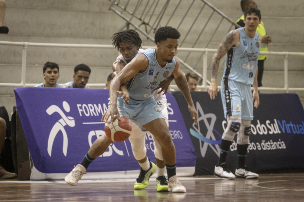 Brasília Basquete passa fácil pelo lanterna no RJ