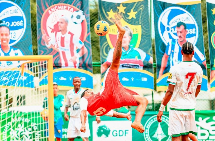 Clássico, surpresa e muitos gols dão o tom na estreia da Supercopa do Brasil Beach Soccer
