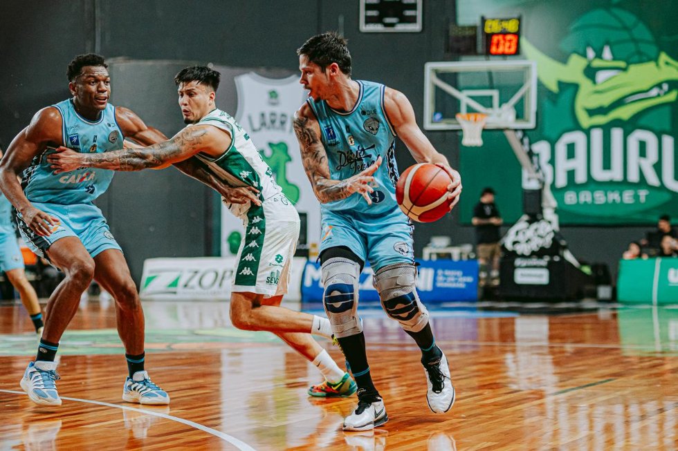 Com boa atuação coletiva, Brasília Basquete supera o Bauru e termina o turno com 14 vitórias em 19 partidas