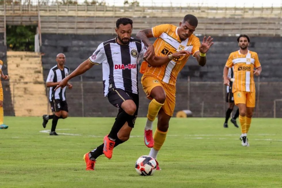 Brasiliense e Sobradinho empatam sem gols e estacionam na tabela