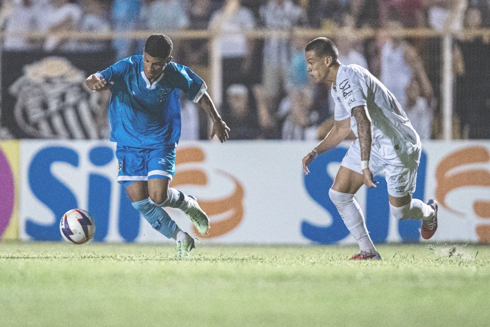 Real Brasília começa mal e perde para o Santos-SP na Copinha