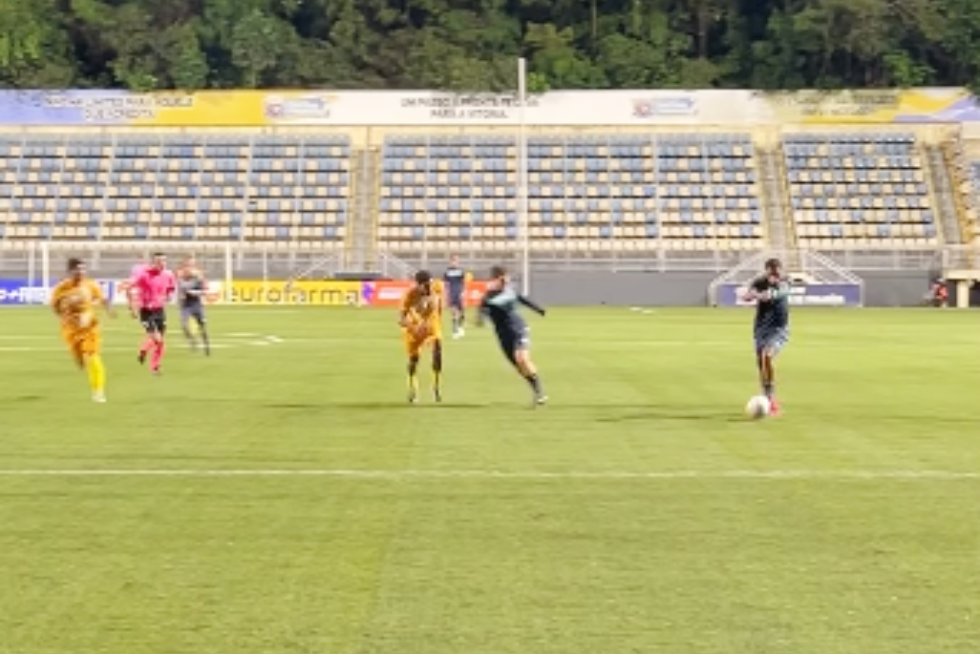 Montanha decide e Brasiliense vence Sfera-SP na estreia da Copinha