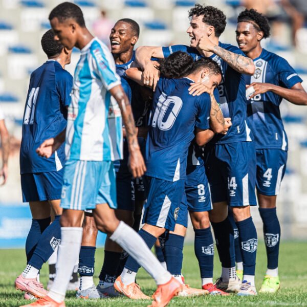 Real Brasília goleia a Aruc e rebaixa o rival para a Série B