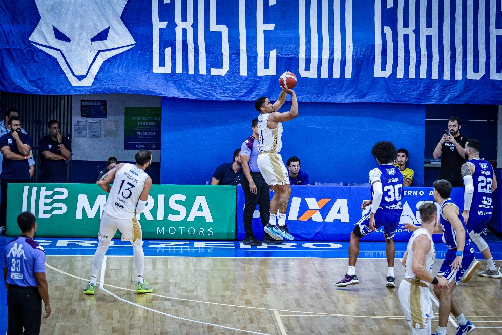 CAIXA Brasília bate o Cruzeiro em jogo decidido no último período e chega a 20 vitórias no NBB CAIXA
