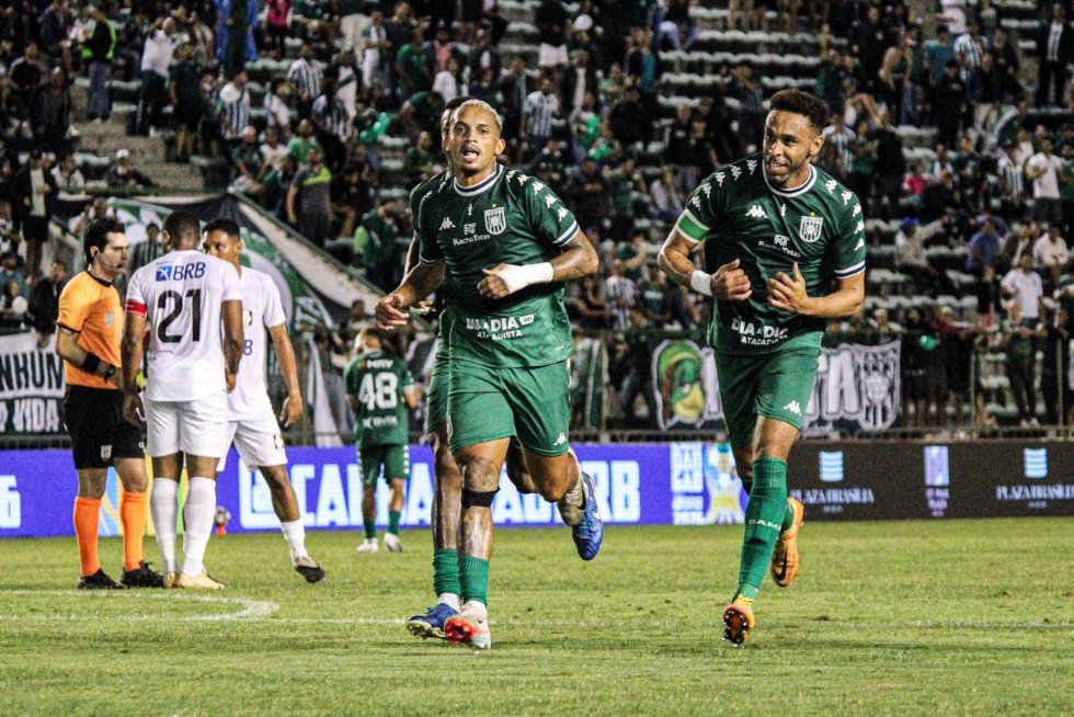 Classificado! Gama decide no primeiro tempo, vence Ceilândia e segue na liderança