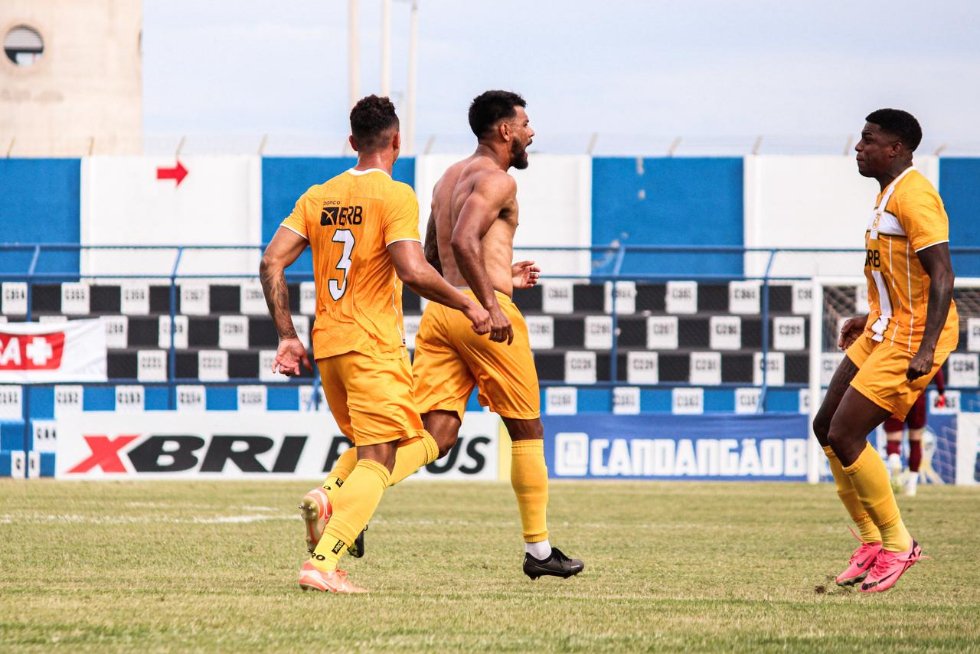 Tarta marca no final e Brasiliense vence o Paranoá