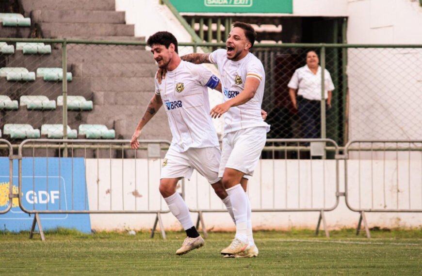 Salsicha ou Pitbull? Samambaia atropela o Paranoá e vai para a semifinal