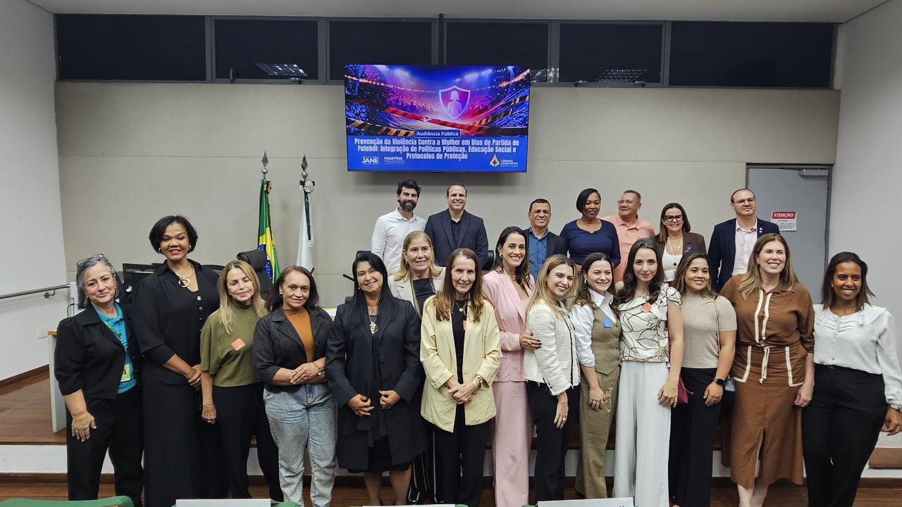 Martins Machado promove debate sobre prevenção à violência contra mulheres em dias de futebol