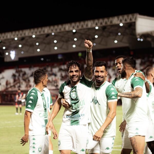 Henrique Almeida decide e Gama vira sobre o Atlético-GO