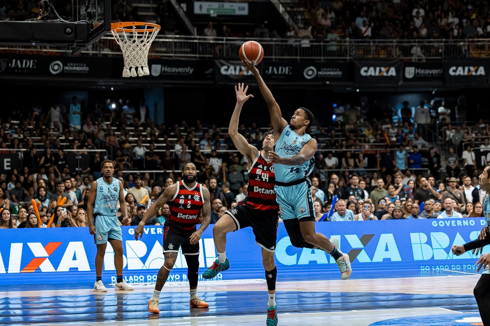 Brasília vence o Flamengo em primeiro jogo das quartas