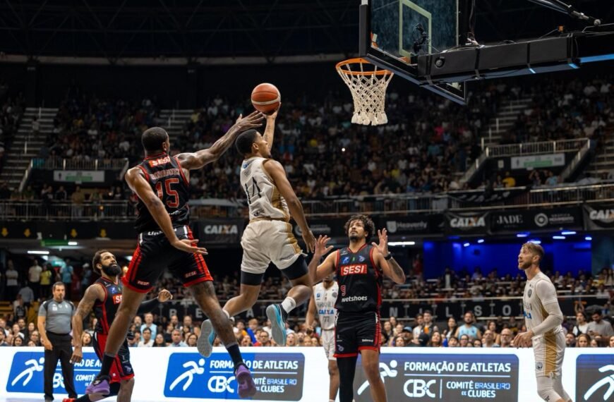 Com menor placar da história dos playoffs da NBB, Brasília vence Franca e empata série