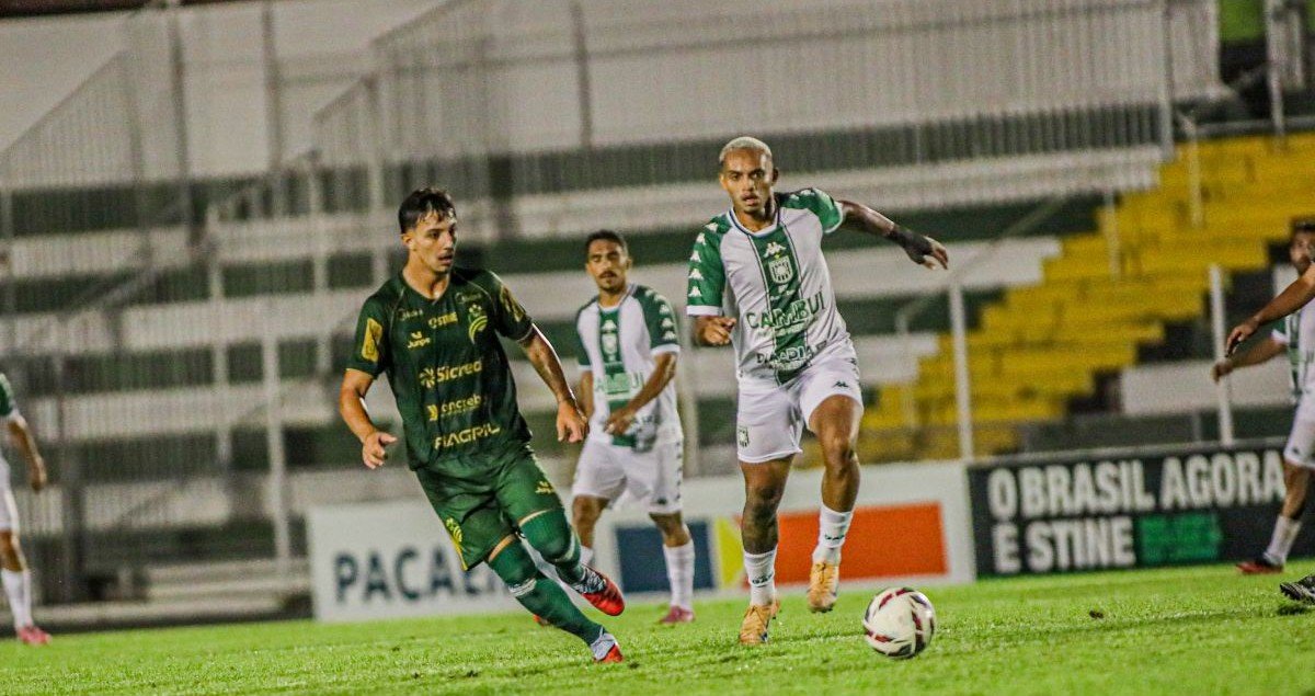 Gama vence Luverdense fora e dispara na liderança do grupo