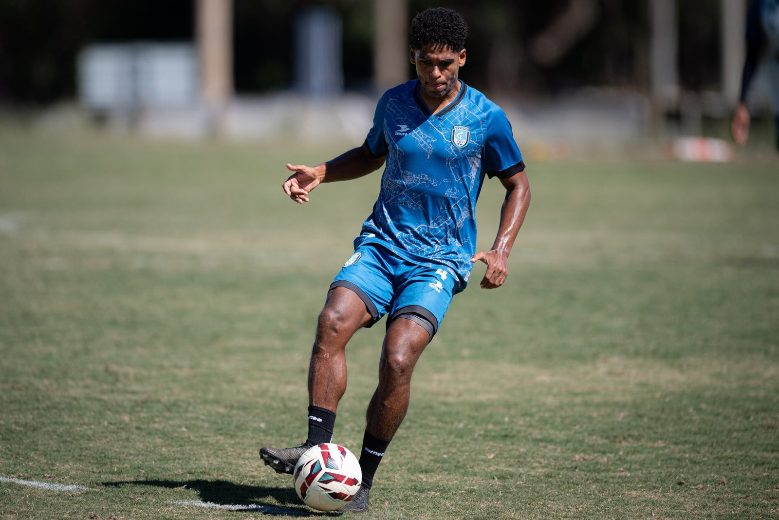 Capital fecha com atacante ex-Vasco