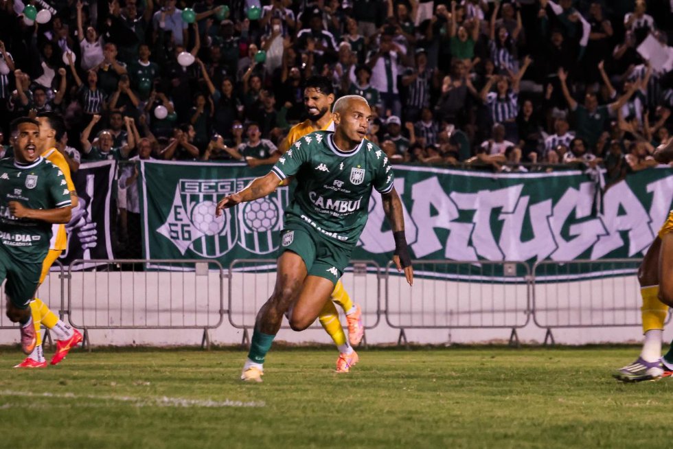 Gama vira placar no clássico em jogo eletrizante e está classificado na Série D